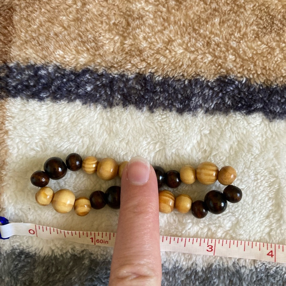 Natural Wood Bead Bracelet - Picture 5 of 8